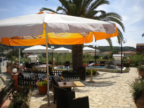 Business 400 M² In Corfu