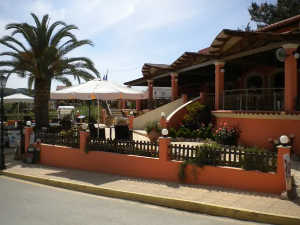 Business 400 M² In Corfu