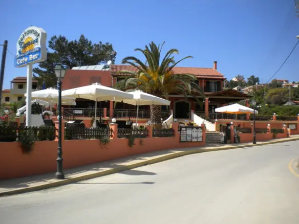 Business 400 M² In Corfu
