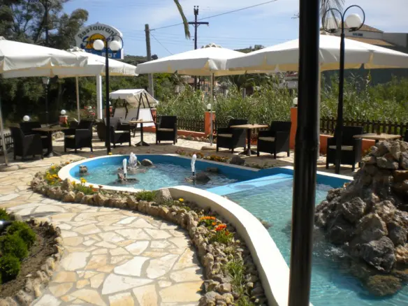 Business 400 M² In Corfu