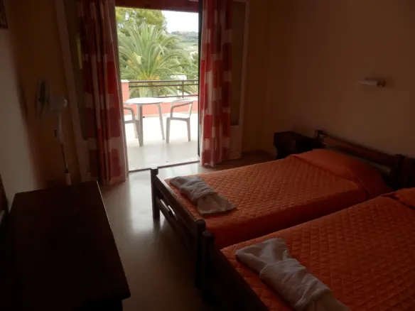 Business 400 M² In Corfu