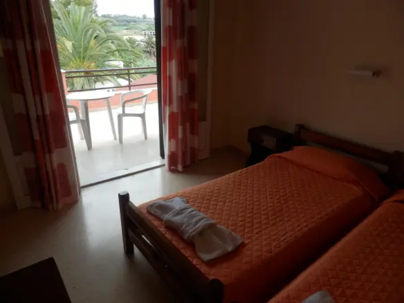 Business 400 M² In Corfu