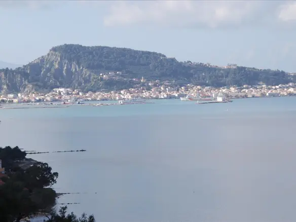 Land 13000 M² In Zante