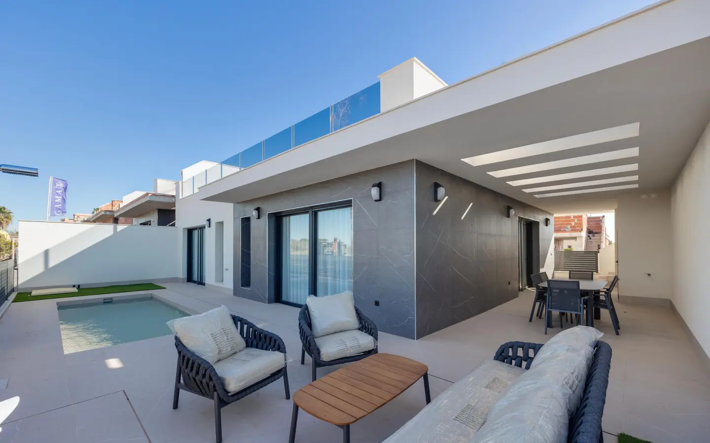 3-bedroom Villa In Torrevieja, Spain (141 M²)