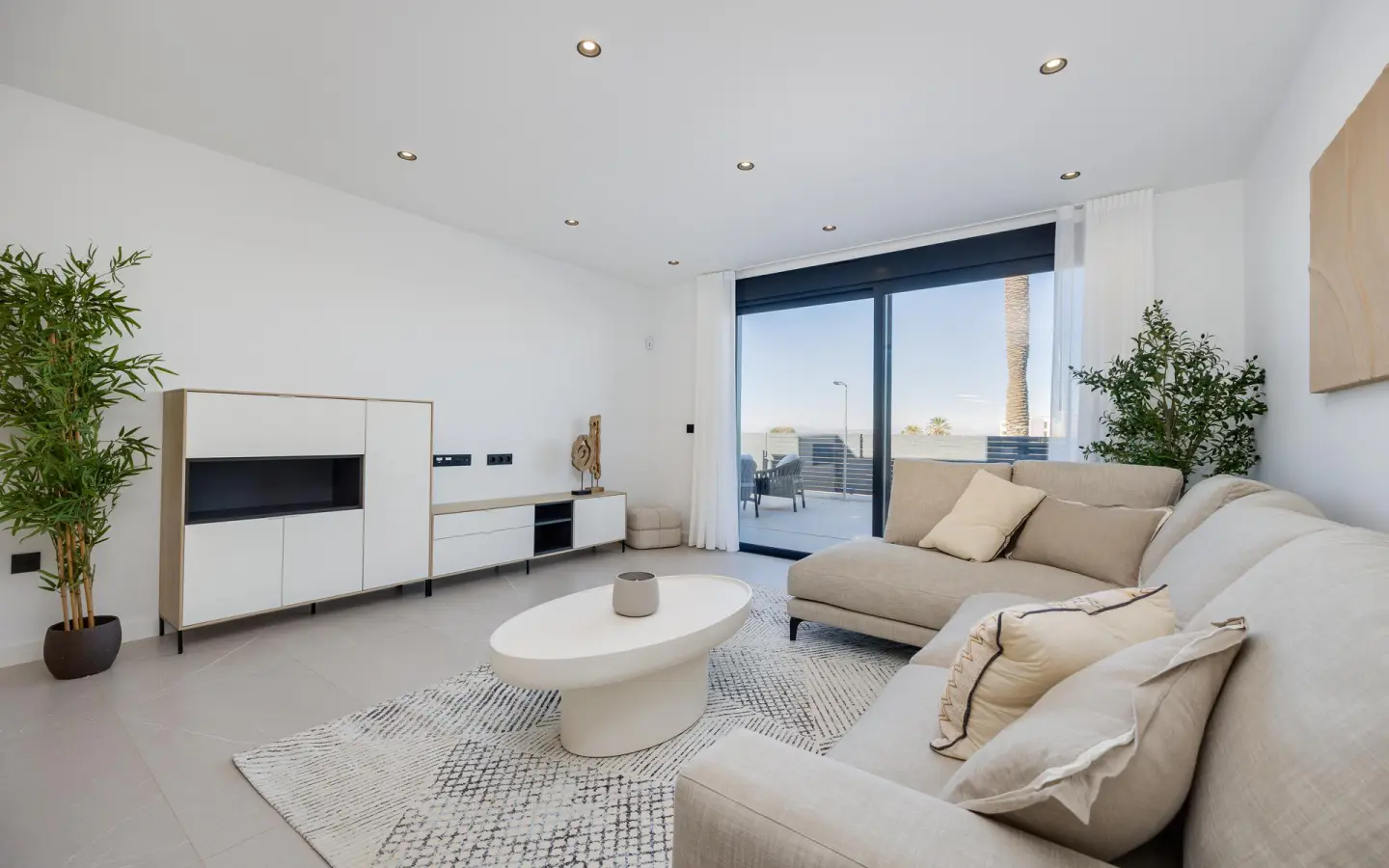 3-bedroom Villa In Torrevieja, Spain (141 M²)