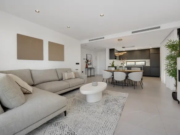 3-bedroom Villa In Torrevieja, Spain (141 M²)