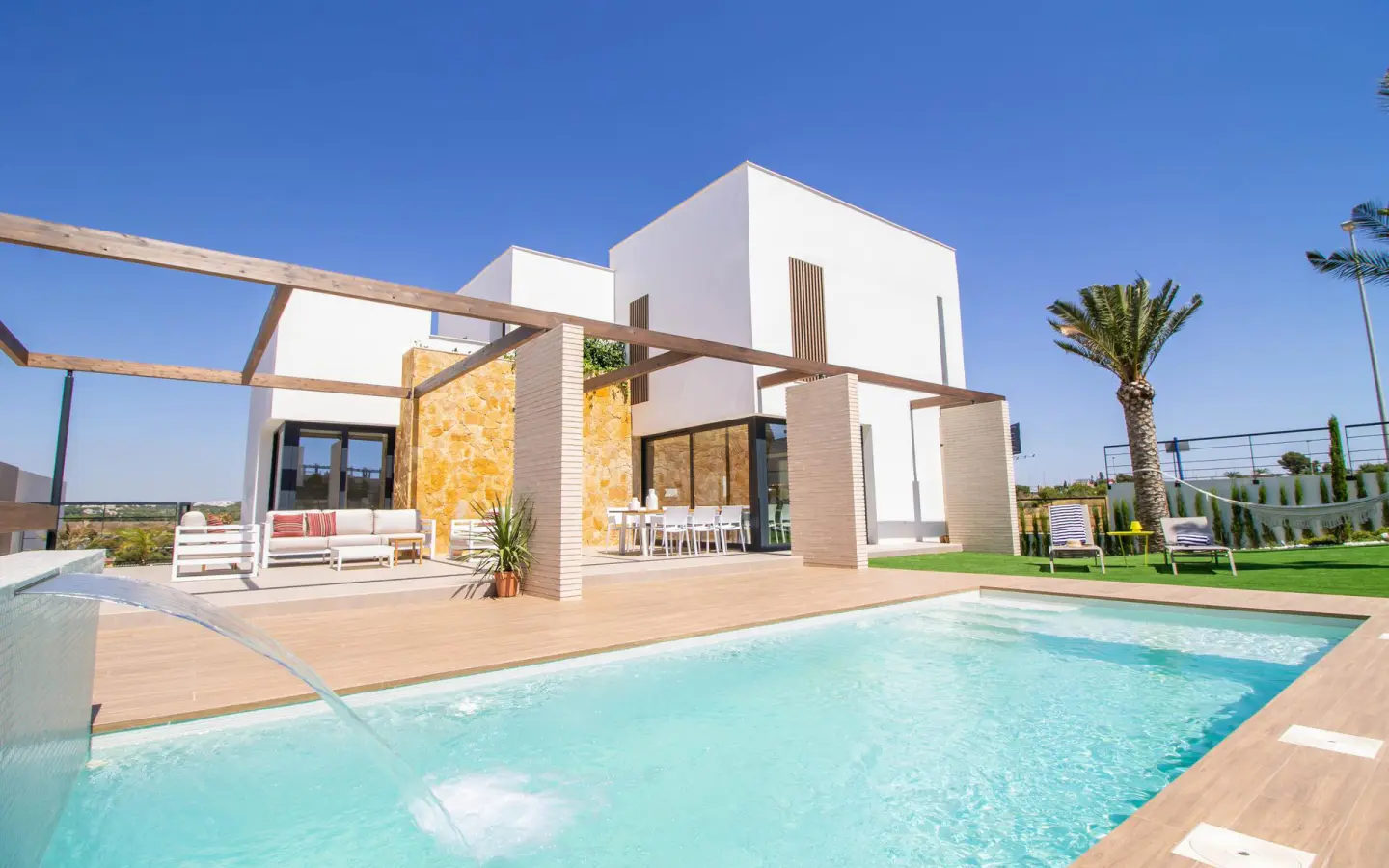 4-bedroom Villa In Orihuela Costa, Spain (270 M²)