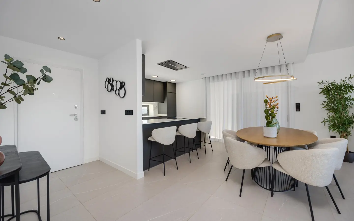 3-bedroom Villa In Torrevieja, Spain (141 M²)
