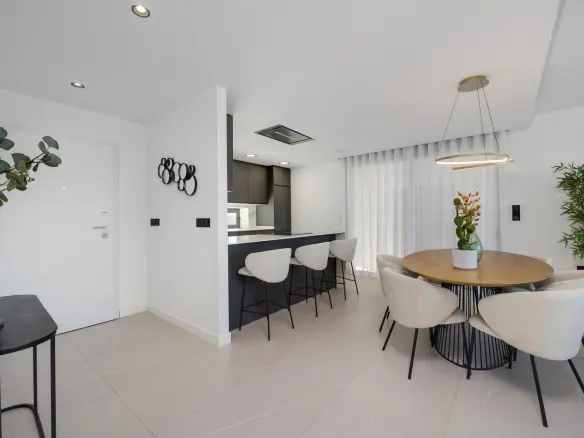 3-bedroom Villa In Torrevieja, Spain (141 M²)