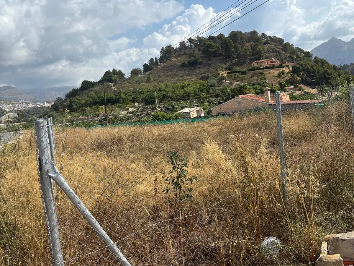 Country Land In Polop, Spain (930 M²)