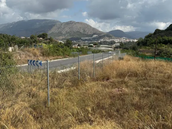 Country Land In Polop, Spain (930 M²)