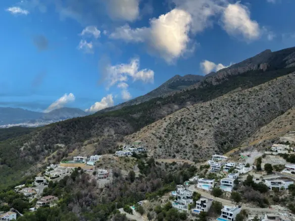 Land In Altea, Spain (930 M² Plot)