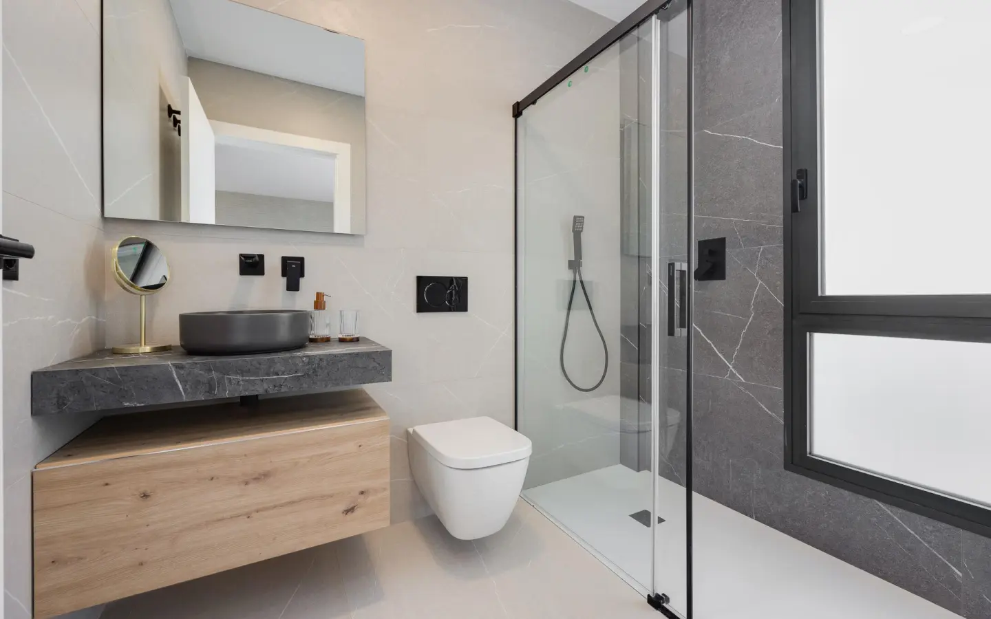 3-bedroom Villa In Torrevieja, Spain (141 M²)