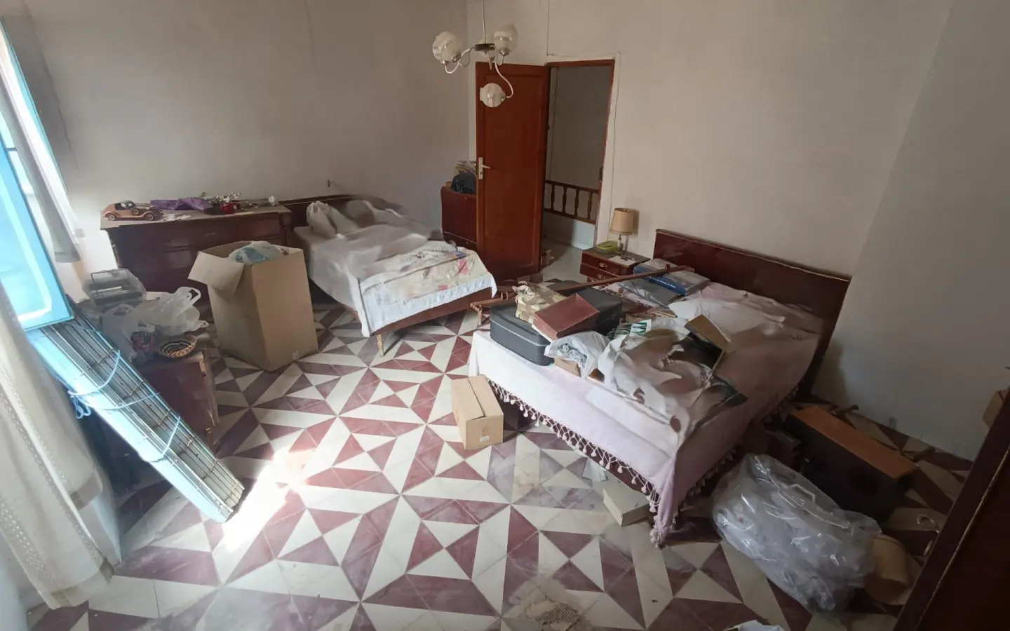 5-bedroom Village House In Mula, Spain (210 M²)