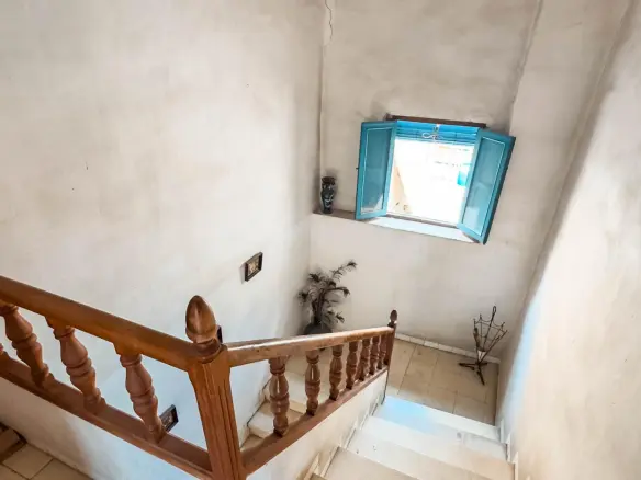 5-bedroom Village House In Mula, Spain (210 M²)