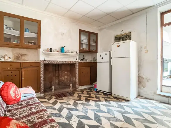 5-bedroom Village House In Mula, Spain (210 M²)