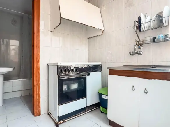 5-bedroom Village House In Mula, Spain (210 M²)
