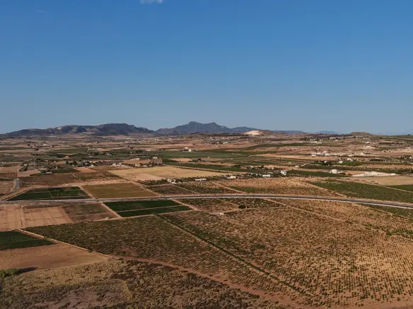 Urban Plot In Pinoso, Spain (2.500 M²)