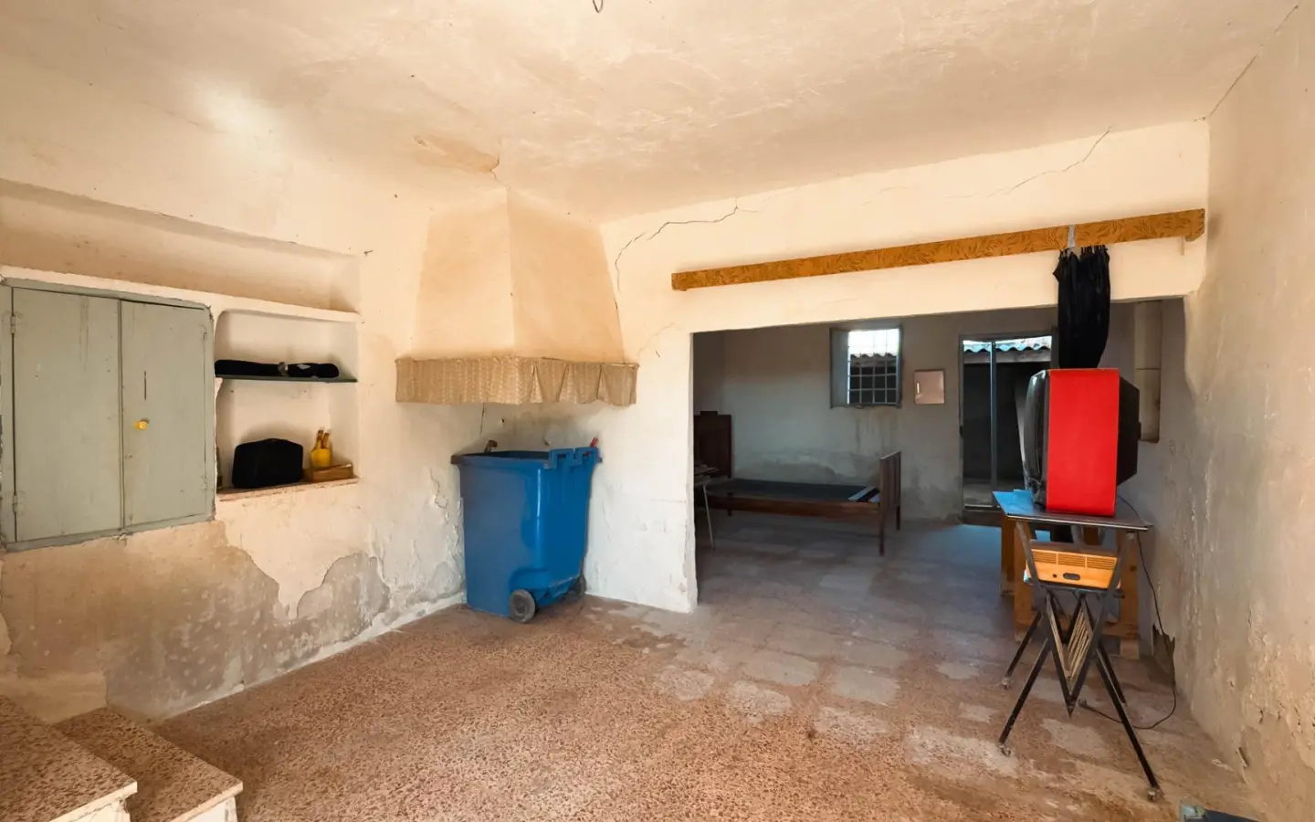 Terraced House In Albatera, Spain (89 M²)