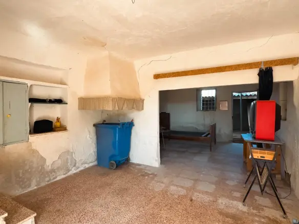 Terraced House In Albatera, Spain (89 M²)