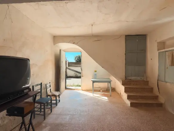 Terraced House In Albatera, Spain (89 M²)