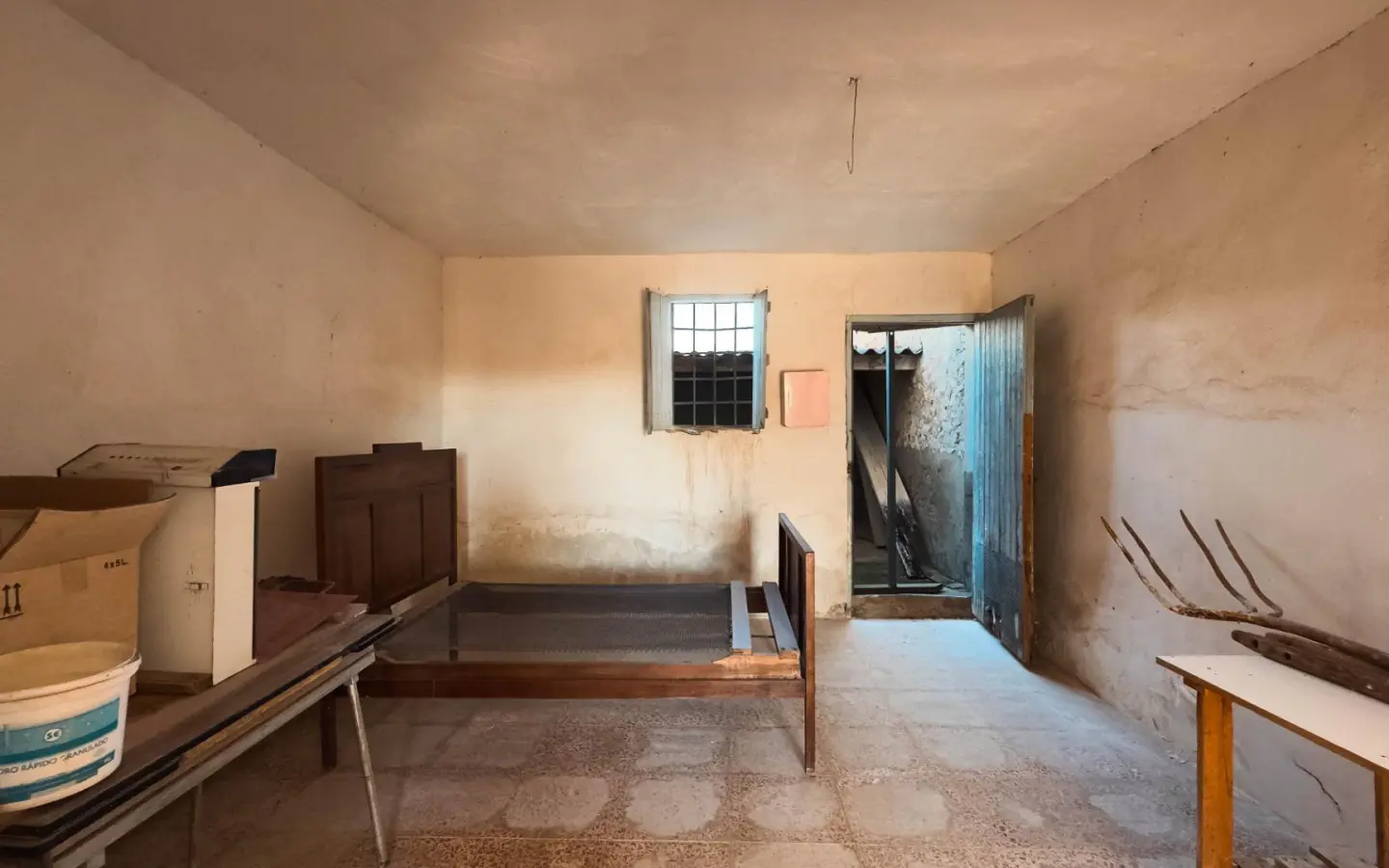 Terraced House In Albatera, Spain (89 M²)