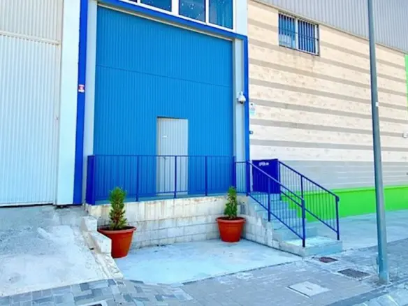 Commercial Unit In La Nucía, Spain (90 M²)