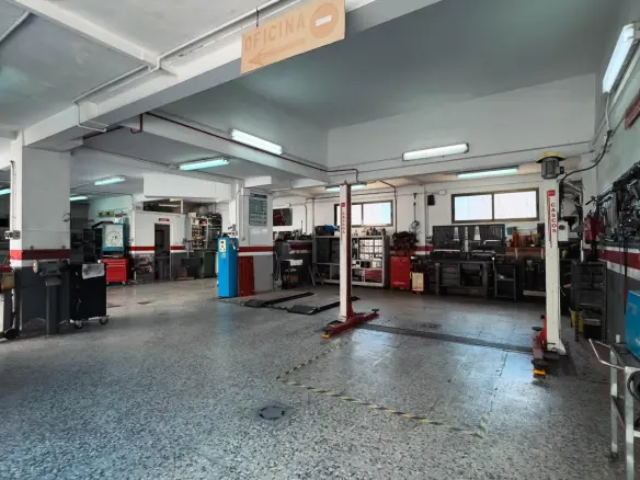 Commercial Unit In Benidorm, Spain (160 M²)