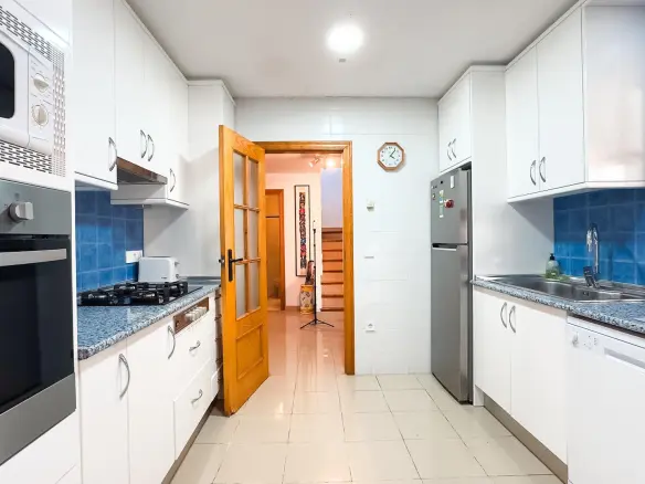 4-bedroom House In La Nucía, Spain (177 M²)