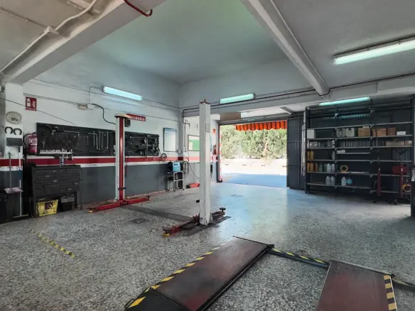 Commercial Unit In Benidorm, Spain (160 M²)