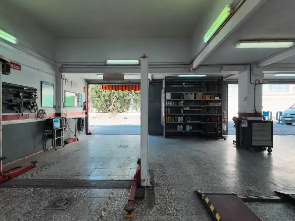 Commercial Unit In Benidorm, Spain (160 M²)