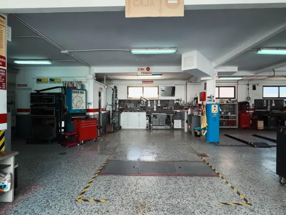 Commercial Unit In Benidorm, Spain (160 M²)