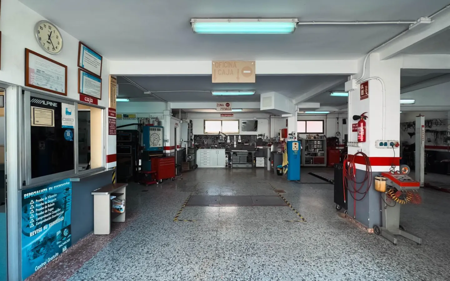 Commercial Unit In Benidorm, Spain (160 M²)