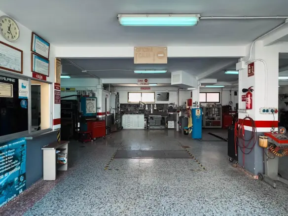Commercial Unit In Benidorm, Spain (160 M²)