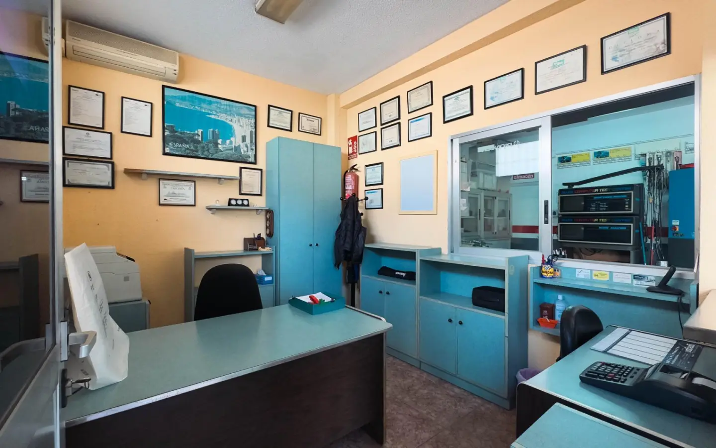 Commercial Unit In Benidorm, Spain (160 M²)
