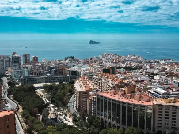 Commercial Unit In Benidorm, Spain (160 M²)