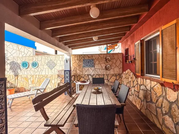 4-bedroom House In La Nucía, Spain (177 M²)