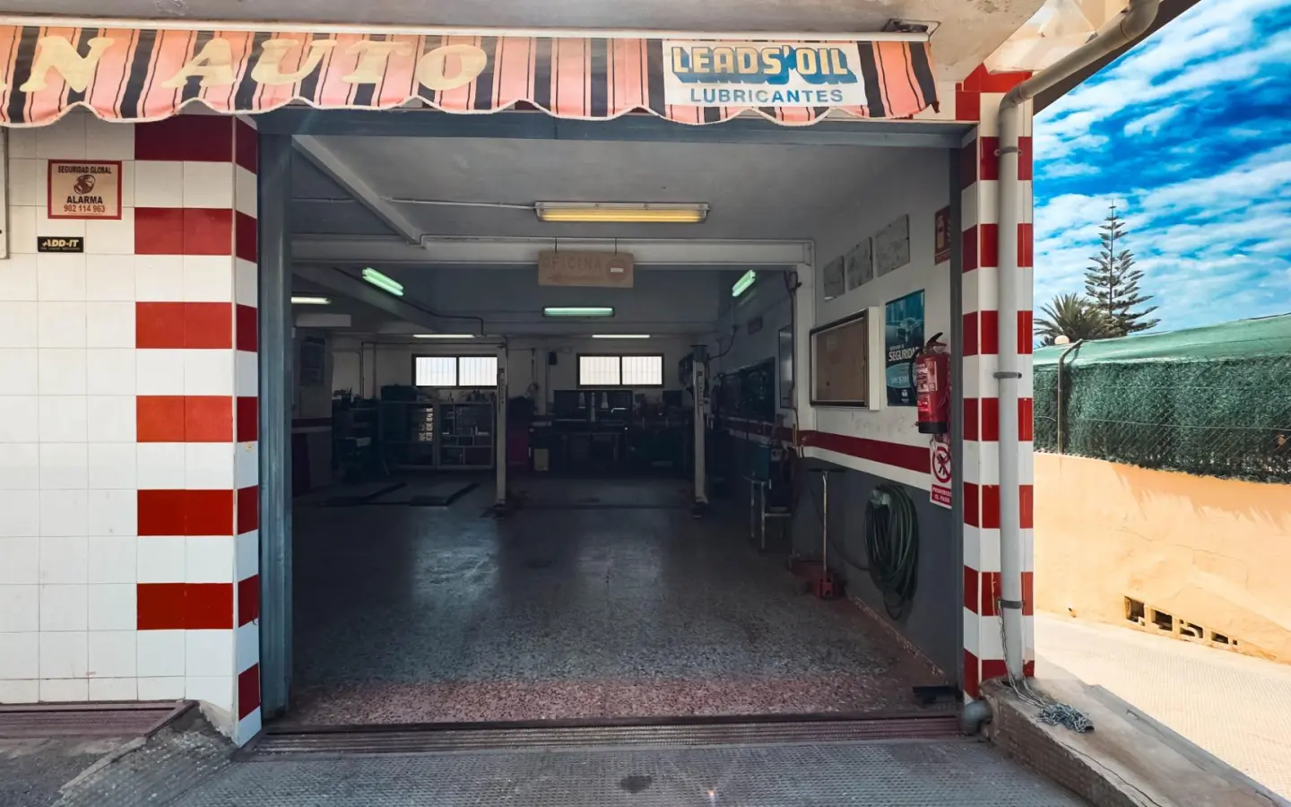 Commercial Unit In Benidorm, Spain (160 M²)