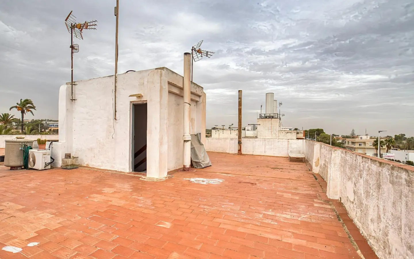 4-bedroom Flat In La Marina, Spain (115 M²)