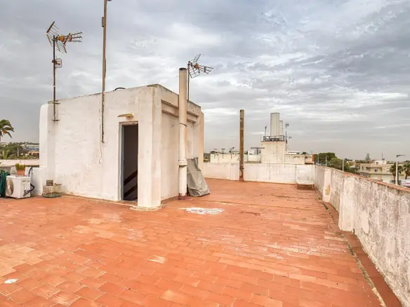 4-bedroom Flat In La Marina, Spain (115 M²)