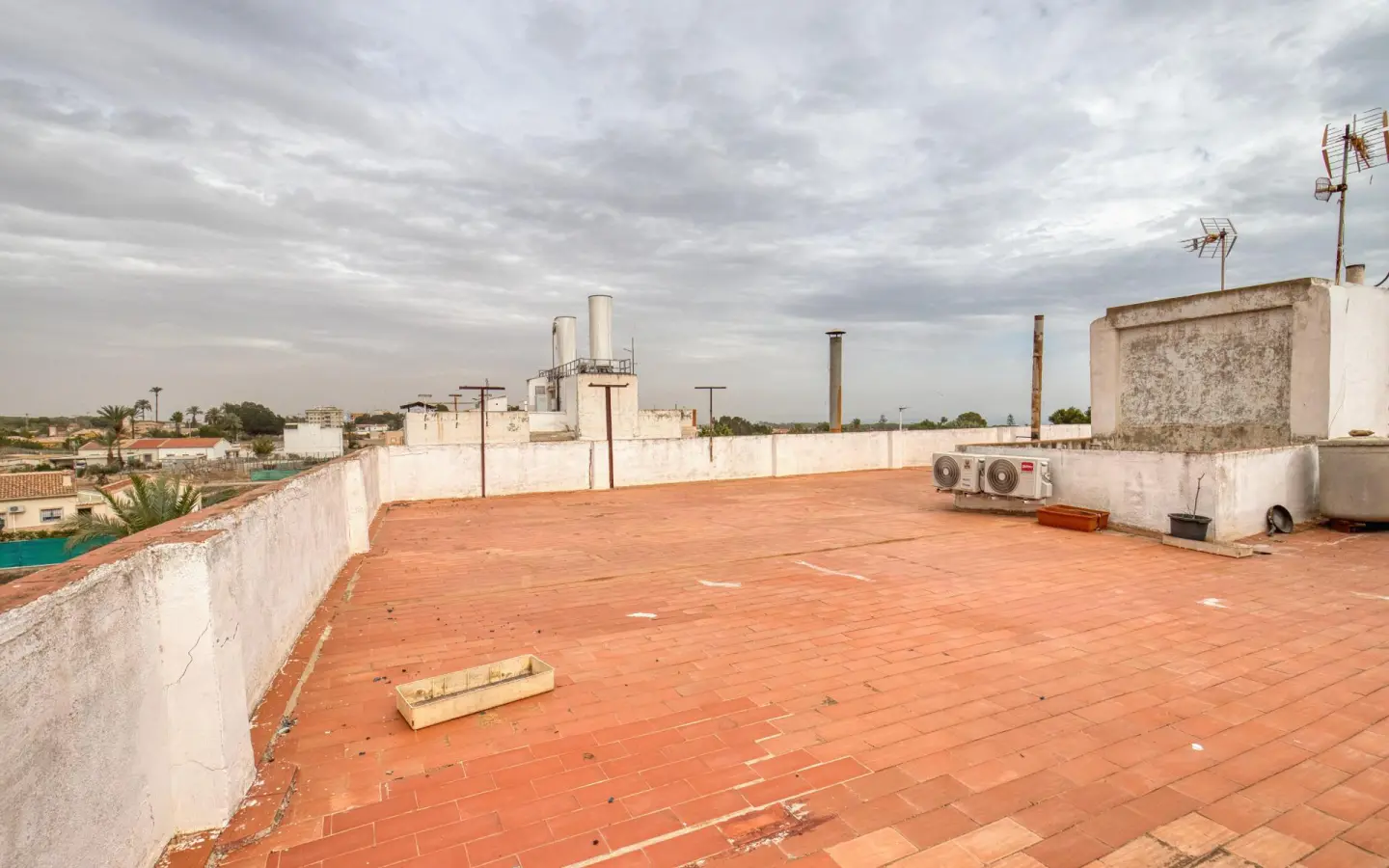 4-bedroom Flat In La Marina, Spain (115 M²)