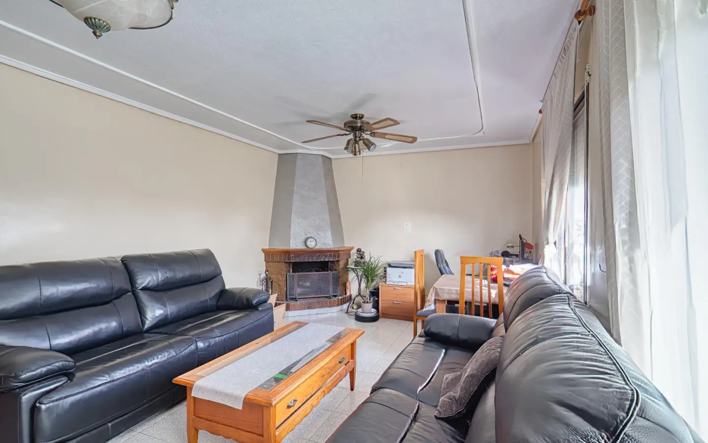4-bedroom Flat In La Marina, Spain (115 M²)