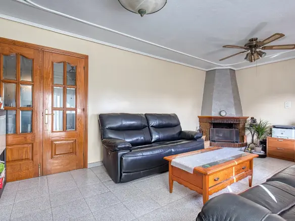 4-bedroom Flat In La Marina, Spain (115 M²)