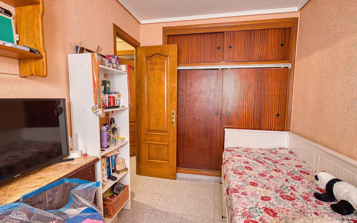 4-bedroom Flat In La Marina, Spain (115 M²)