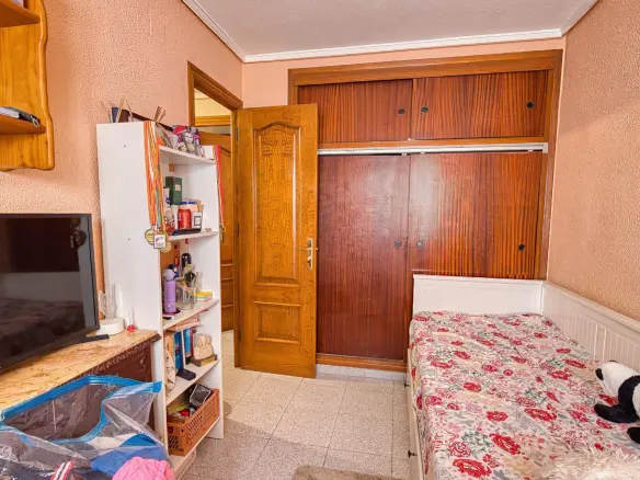4-bedroom Flat In La Marina, Spain (115 M²)