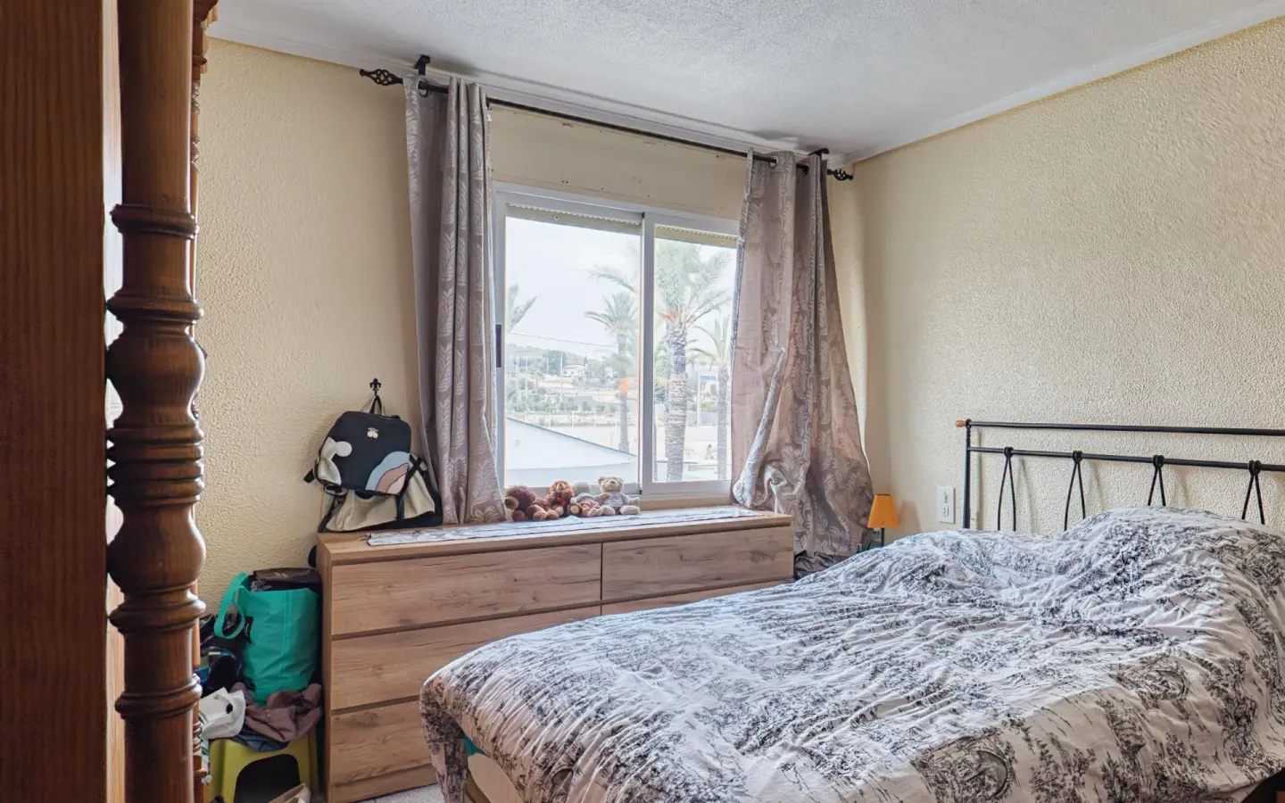 4-bedroom Flat In La Marina, Spain (115 M²)