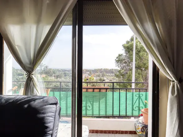 4-bedroom Flat In La Marina, Spain (115 M²)