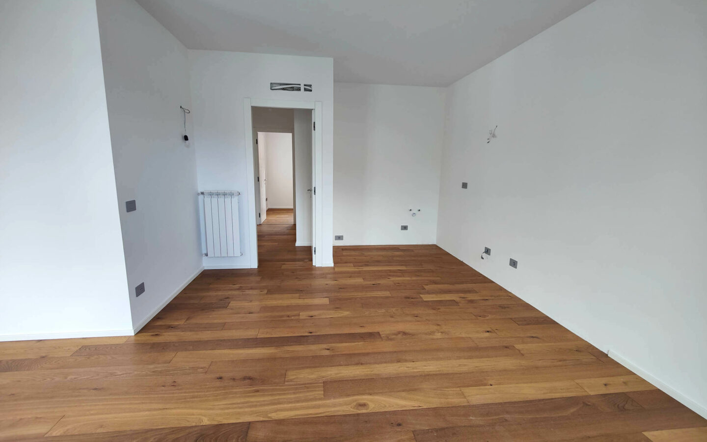 Q49 Quadrilocale Con Giardino , Vista Mare E Piscina Condominiale. Compreso Box Auto