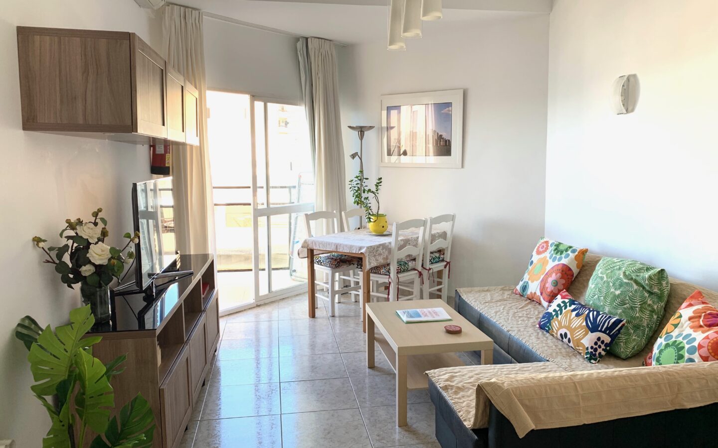 Marbella – Top Floor Beachfront Central Apartment With Views