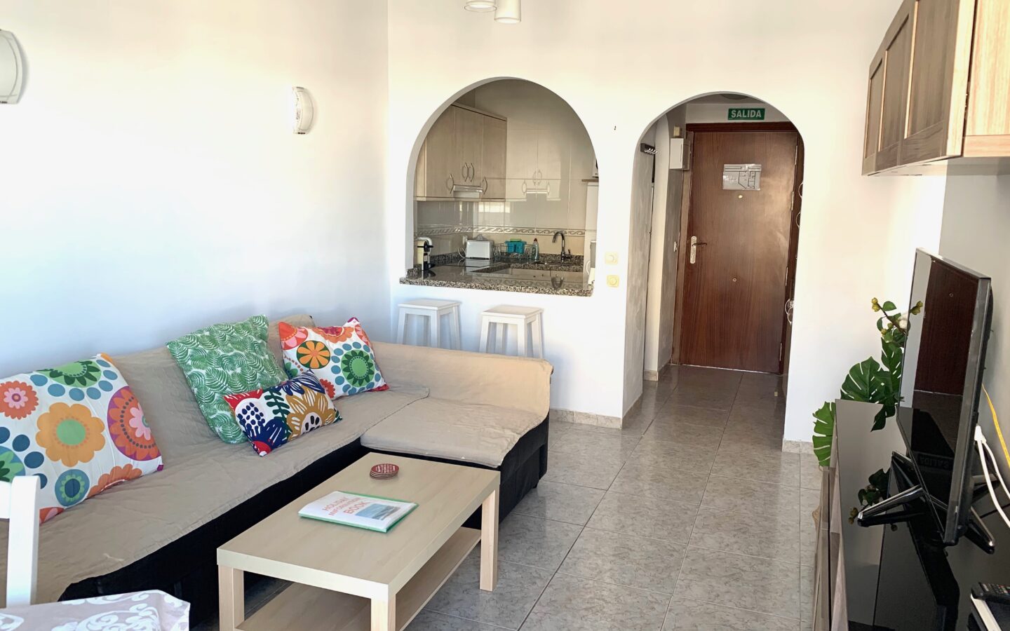 Marbella – Top Floor Beachfront Central Apartment With Views